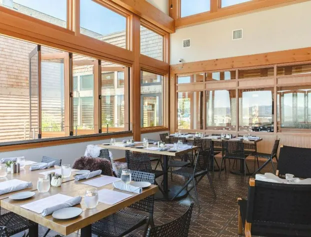 Headlands Coastal Lodge & Spa hotel detail image 3