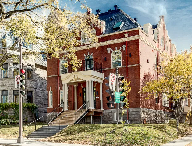 L'Adresse - lofts Grande-Allée hotel detail image 3