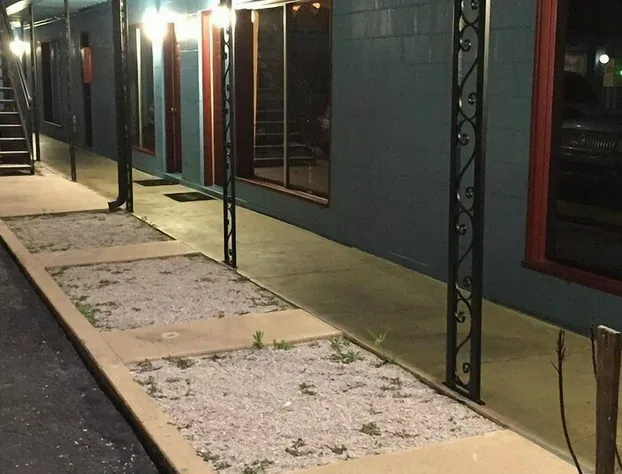 Sundown Inn hotel detail image 2