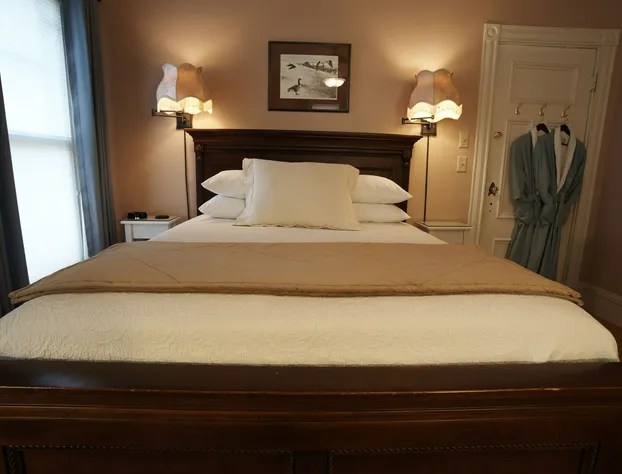 Ash Street Inn hotel detail image 4