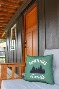 Cabin 1 at Horse Creek Resort hotel hero