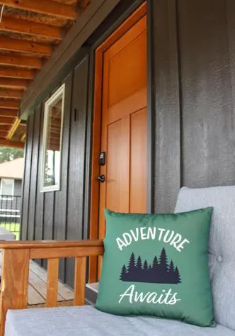 Cabin 1 at Horse Creek Resort hotel detail image 1