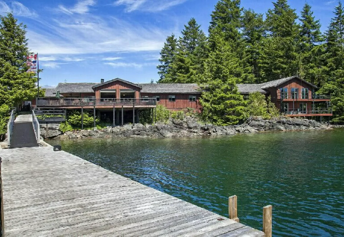 Nootka Island Lodge hotel hero