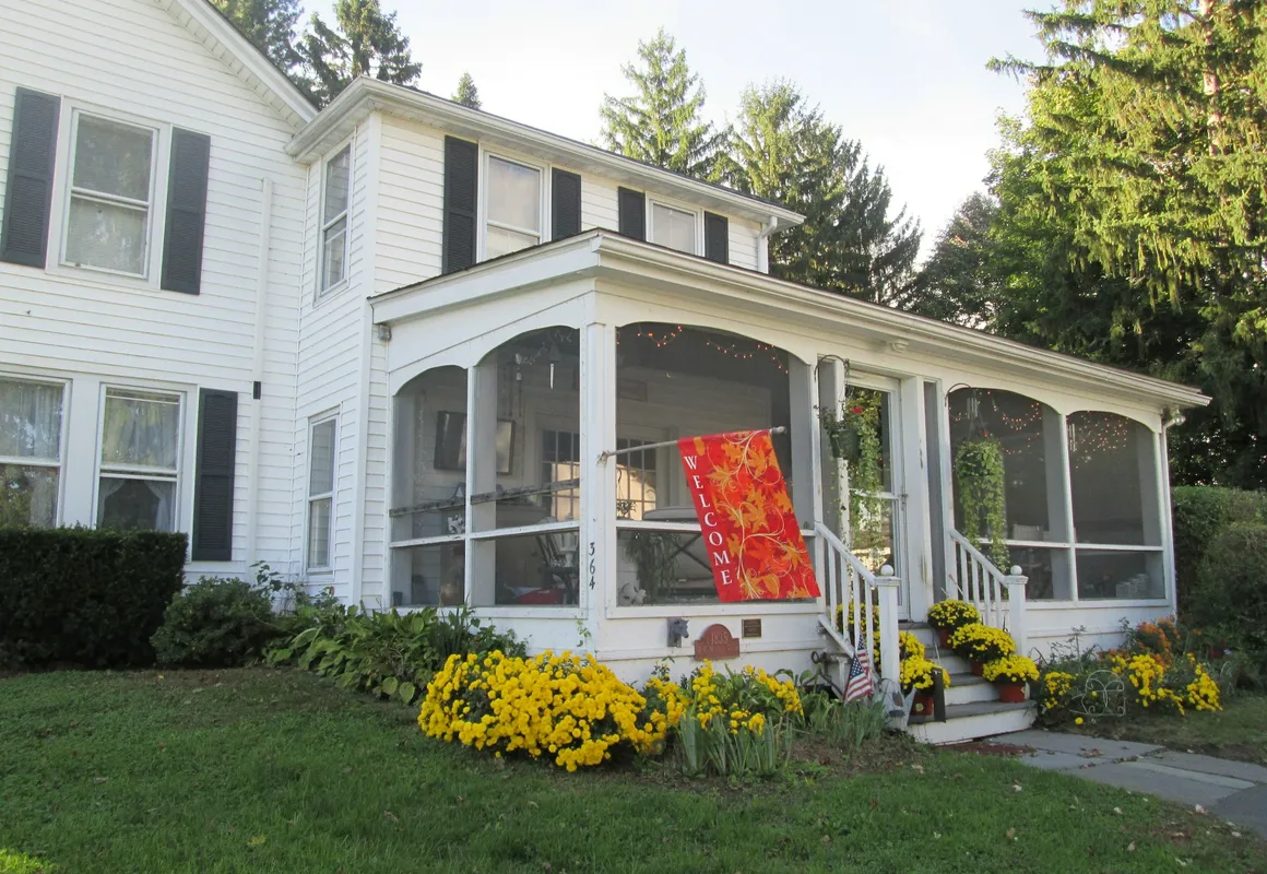 Buck's Homestead B&B hotel hero