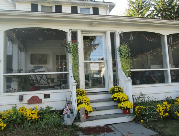 Buck's Homestead B&B hotel detail image 1