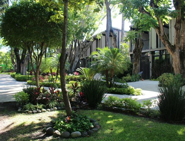 Los Laureles Hotel & Centro de Convenciones hotel detail image 2