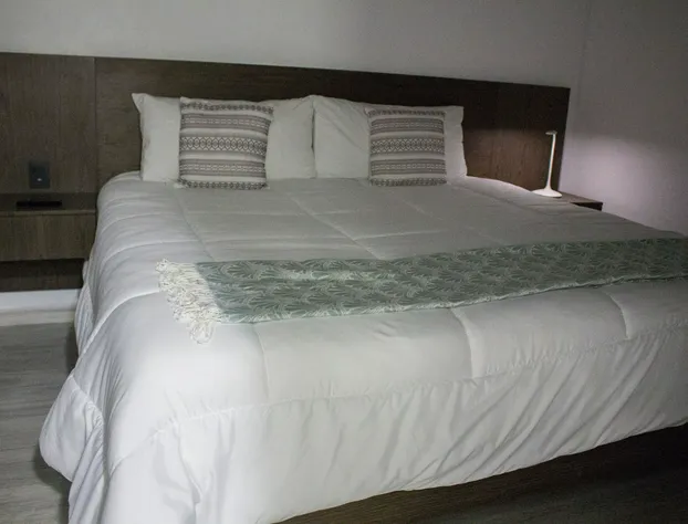 Los Laureles Hotel & Centro de Convenciones hotel detail image 4