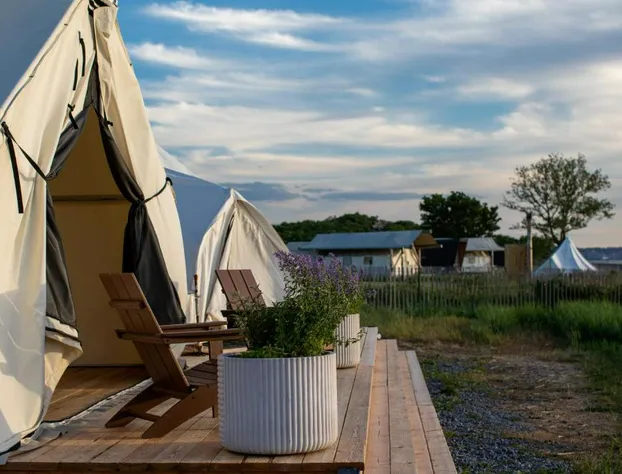 Collective Retreats Governors Island hotel detail image 4
