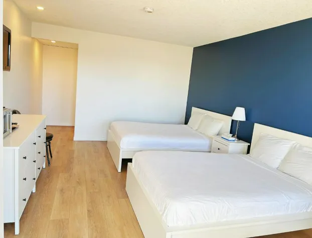 Riverside Inn hotel detail image 3