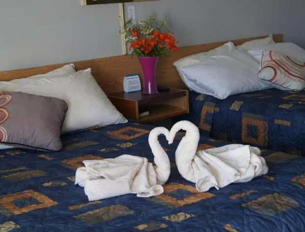 Riverside Inn hotel detail image 2