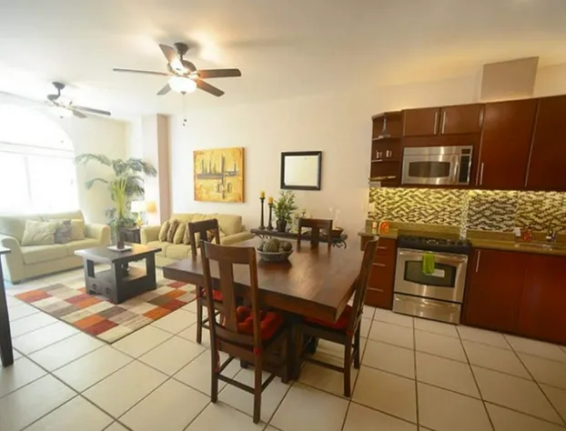 Condo G Tiara hotel detail image 4