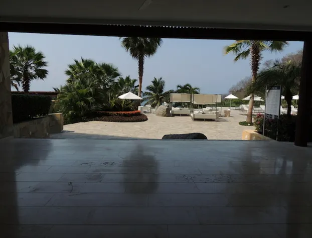 Unlimited Luxury ARENA Condo hotel detail image 2