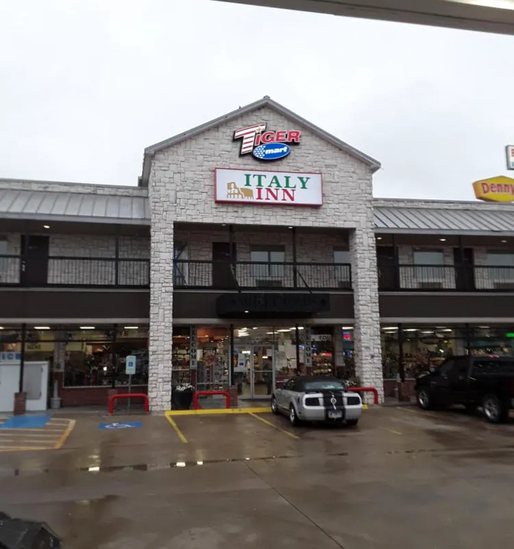 Italy Inn hotel hero