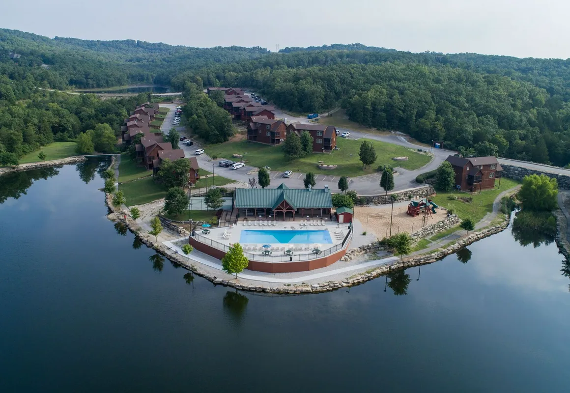 Makin Memories Lodge-sleeps 14 4 Bedroom Home by Redawning hotel hero