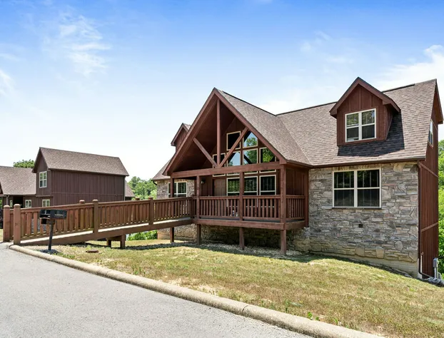 Makin Memories Lodge-sleeps 14 4 Bedroom Home by Redawning hotel detail image 2