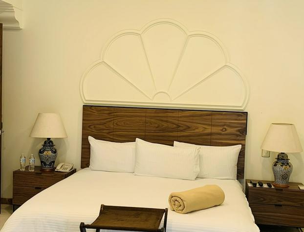 The Lorian Club hotel detail image 4