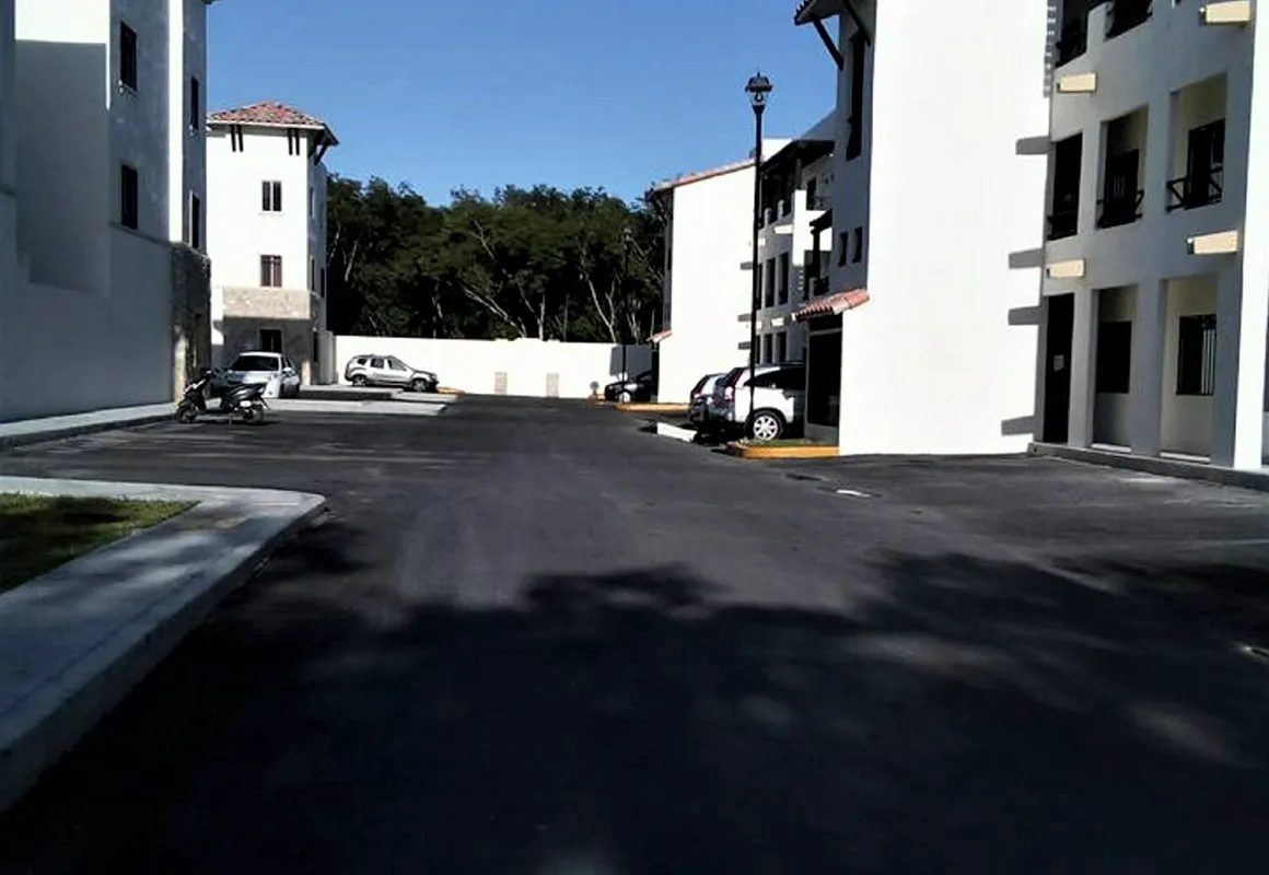 Condo Guerra hotel hero