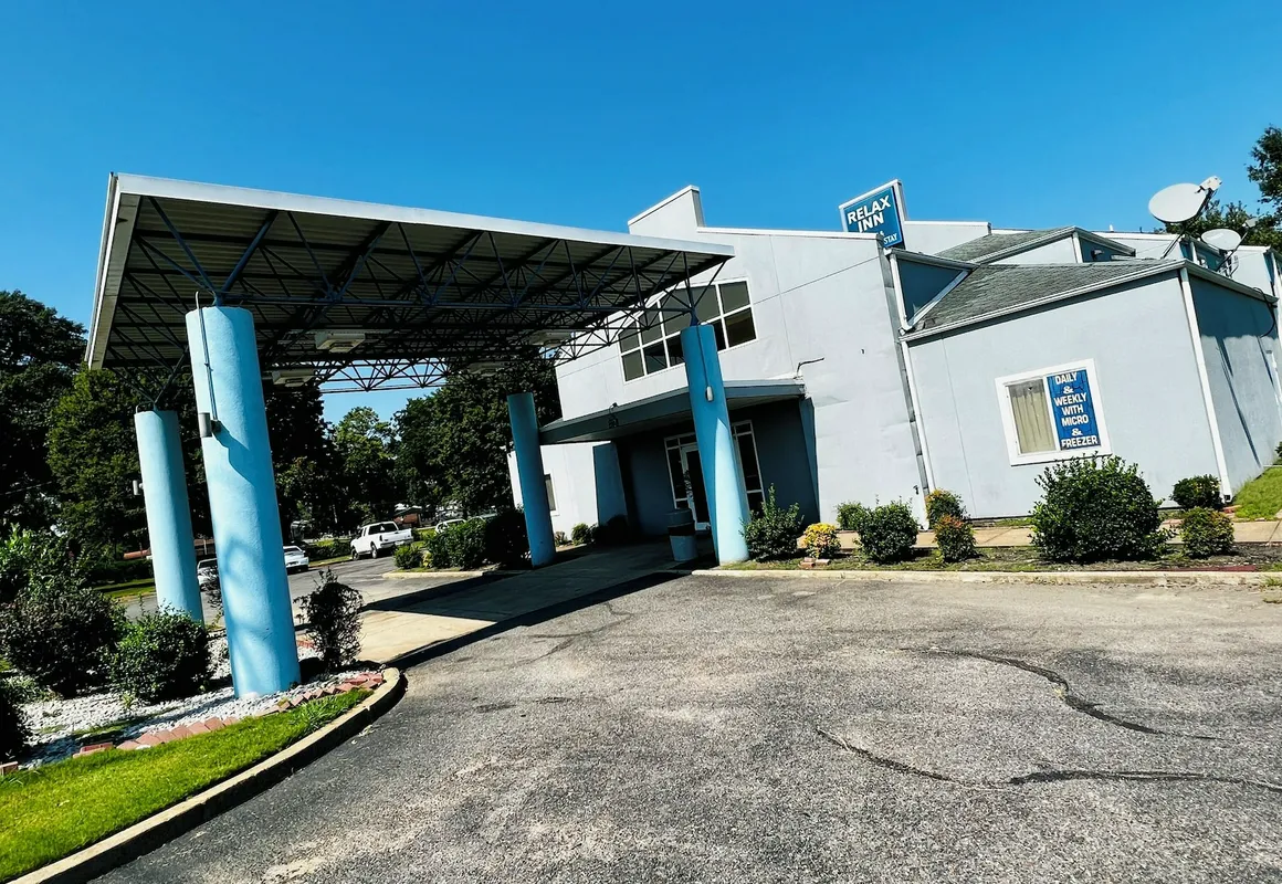 Relax Inn hotel hero