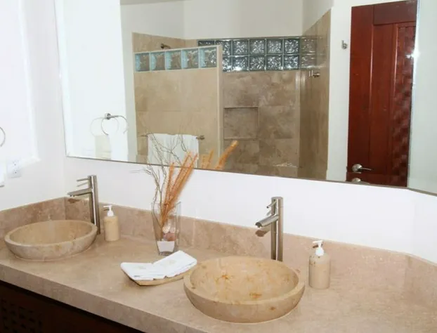 Suite Eli Standard hotel detail image 3