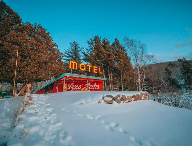 Motel Long Lake and Cottages hotel detail image 1