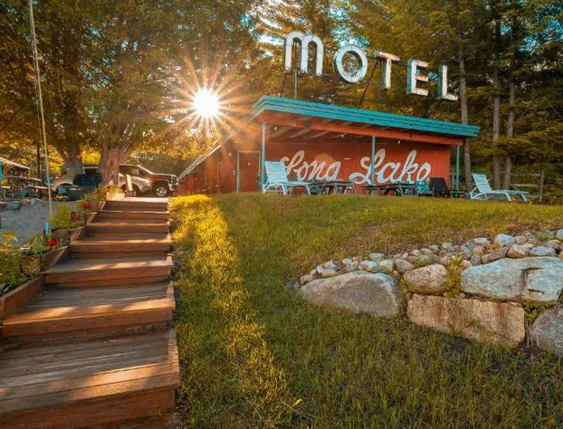 Motel Long Lake and Cottages hotel detail image 2