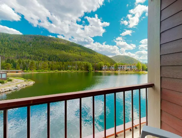 Lakeshore 1563 hotel detail image 1