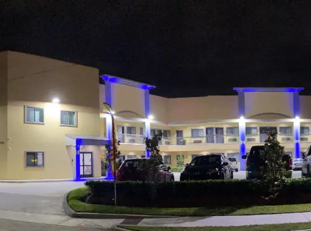 Scottish Inn & Suites hotel detail image 1