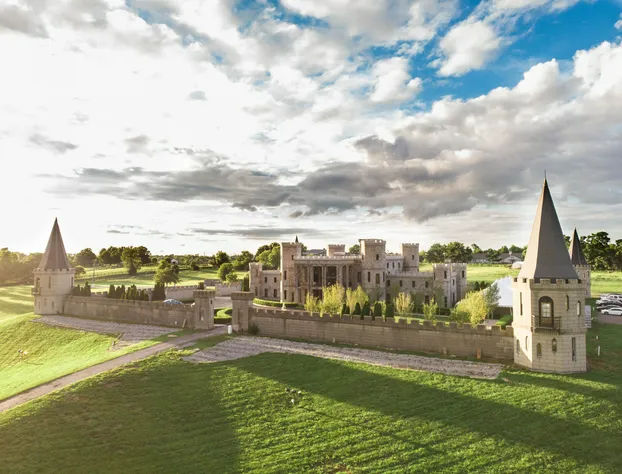 The Kentucky Castle hotel detail image 1