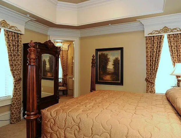 The Kentucky Castle hotel detail image 4