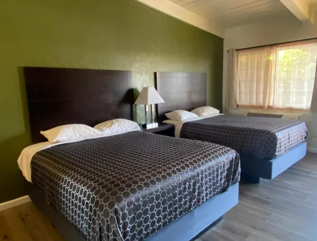 Holiday Motel hotel detail image 4