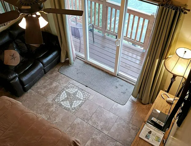 Yellowstone Riverside Cottages hotel detail image 4