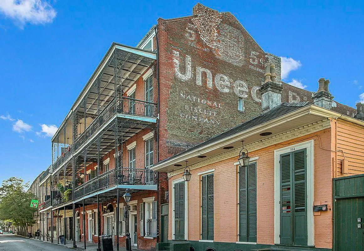 French Quarter Mansion hotel hero