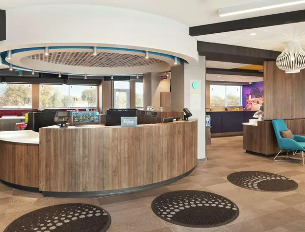 Tru By Hilton Milwaukee Brookfield hotel detail image 2