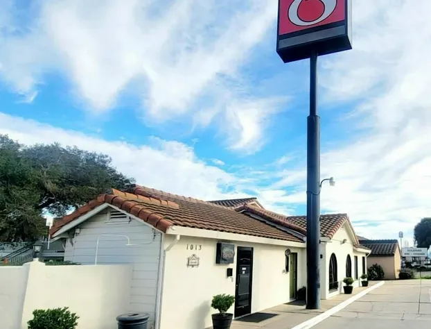 Soledad Motel 8 hotel detail image 2