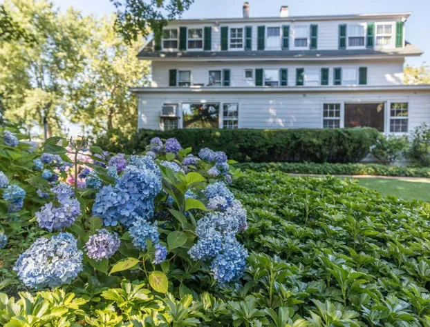 The Huntting Inn hotel detail image 1