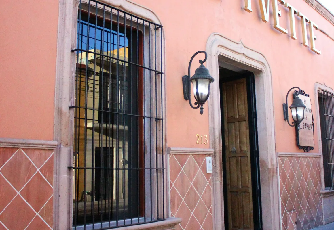 Hotel Yvette hotel hero