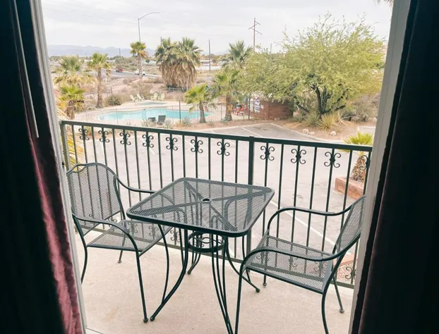 North Shore Inn hotel detail image 1