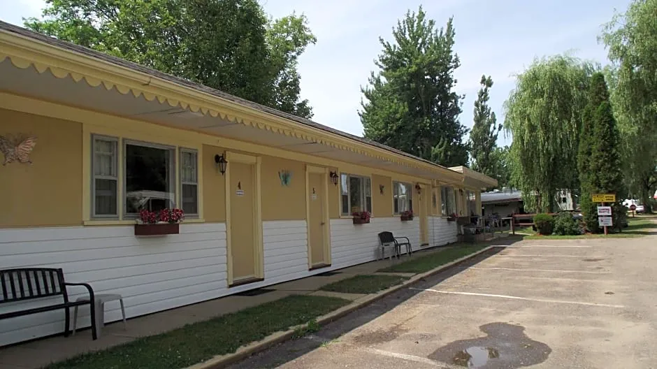 Orchard Queen Motel & Rv Park hotel hero