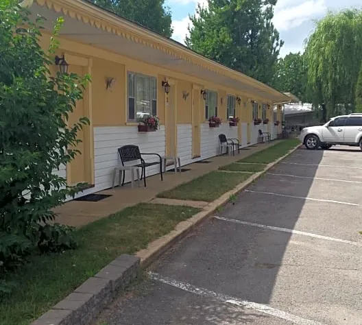 Orchard Queen Motel & Rv Park hotel detail image 1