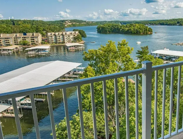 Margaritaville Lake Resort Lake of the Ozarks hotel detail image 3