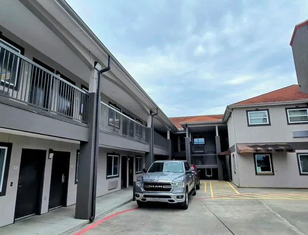 Scottish Inns and Suites East Sam Houston Pkwy hotel detail image 2