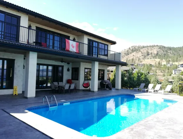 Mission Hill Lake View Villa hotel detail image 1