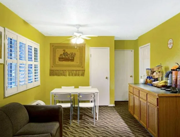 Hotel Elevation hotel detail image 1