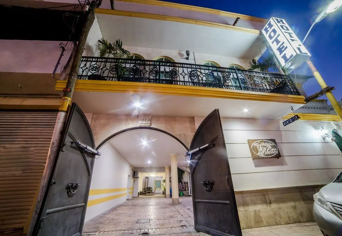 Hotel Casa Blanca hotel hero