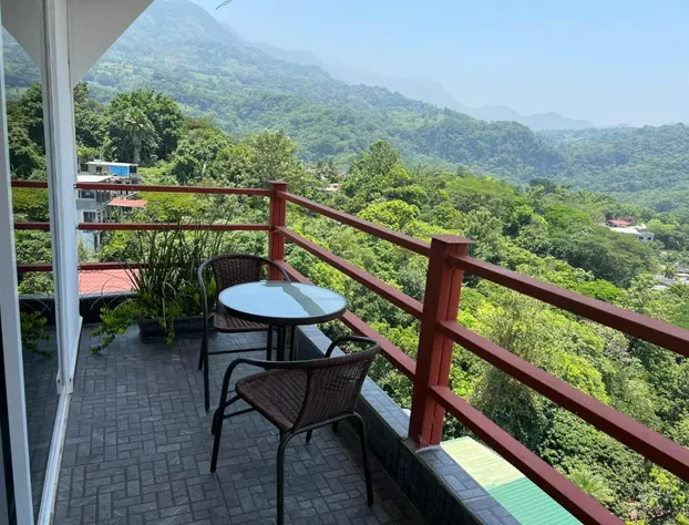 K&M Hotel hotel detail image 1