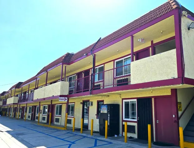 Century Motel Buena Park Anaheim I-5 hotel detail image 3