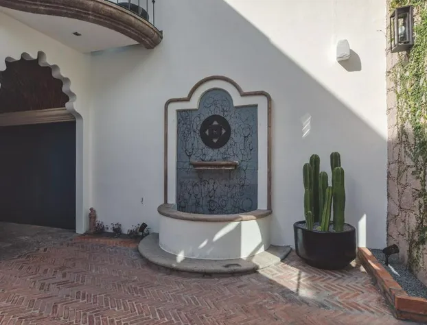 Casa Delphine hotel detail image 1