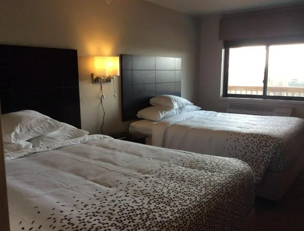 Scenic Shore Inn hotel detail image 4