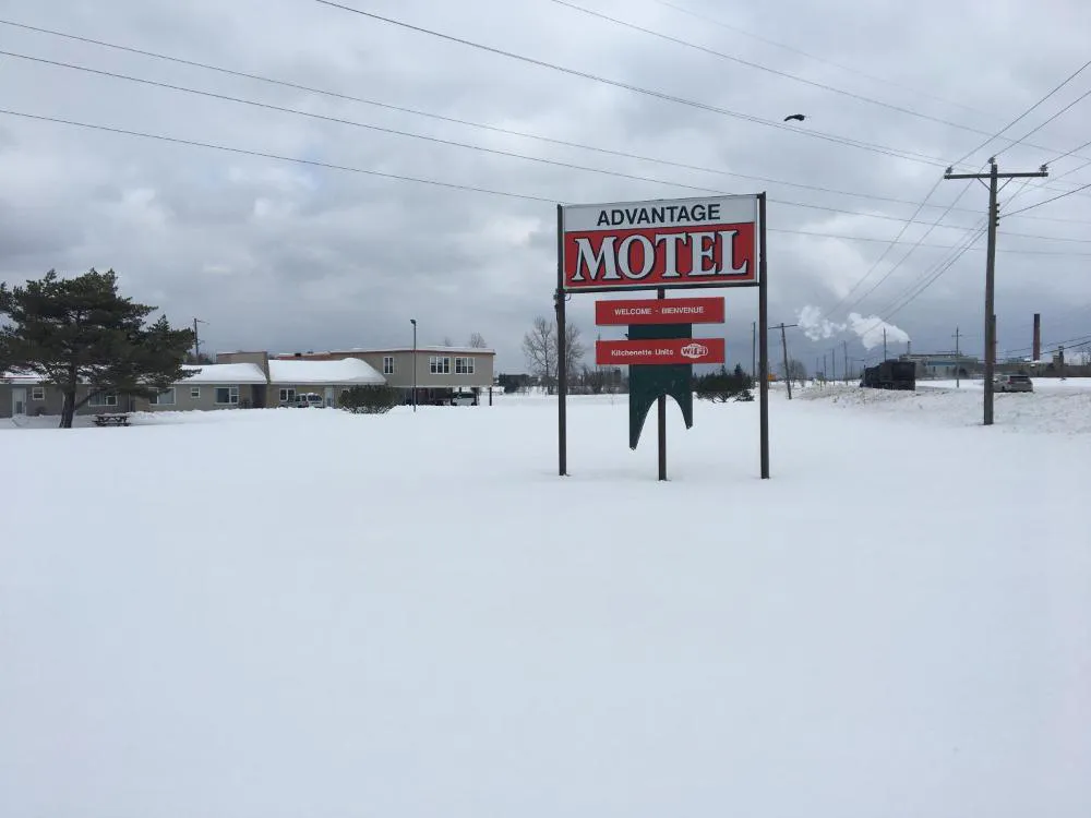 Advantage Motel hotel hero