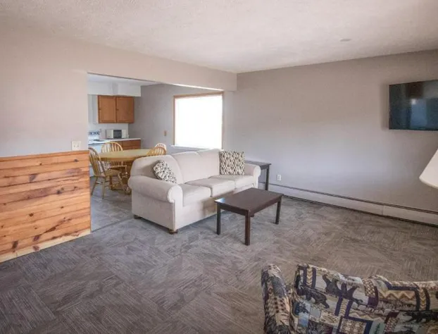 Superior Motel & Suites hotel detail image 4